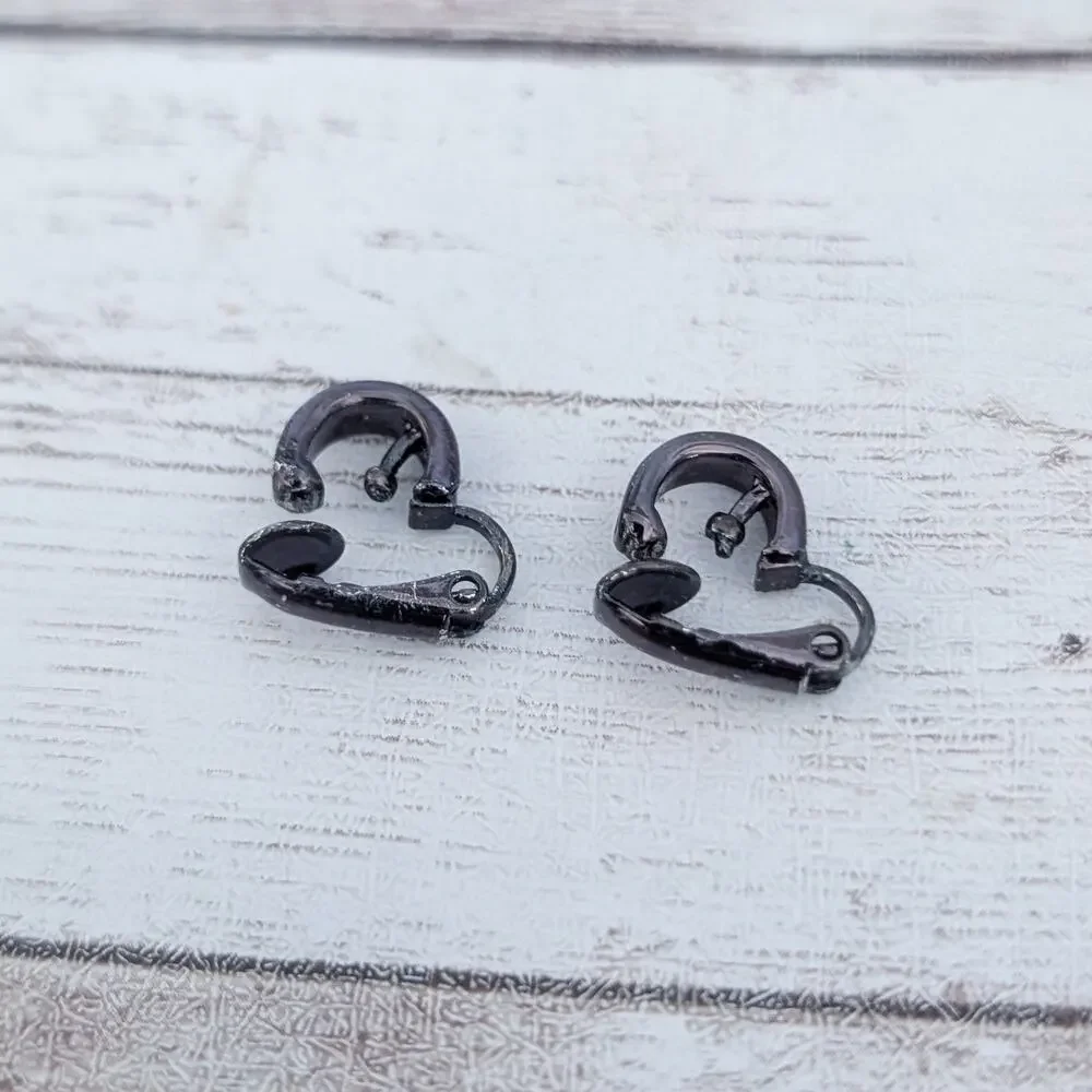 Vintage Clip On Earrings Brown - Missing Something?